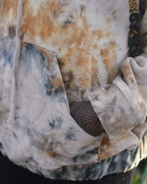 batik-pullover-earthy-natuerliche-farben
