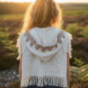 hoodie-weste-tribal-look-weiss